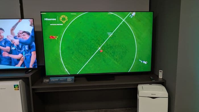 Marca de telas do VAR da Copa brinca: “não nos responsabilizamos por mau uso”