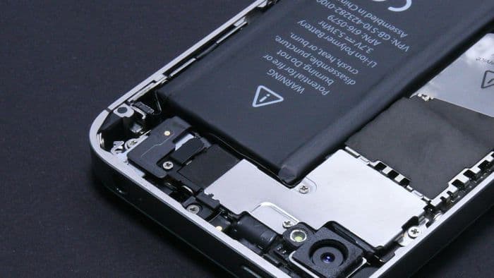 Todo celular vai ter bateria removível em 2027? Entenda quais ficam de fora