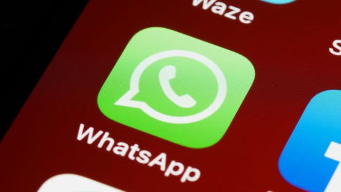 WhatsApp amplia integração com Meta AI no iOS; veja como funciona