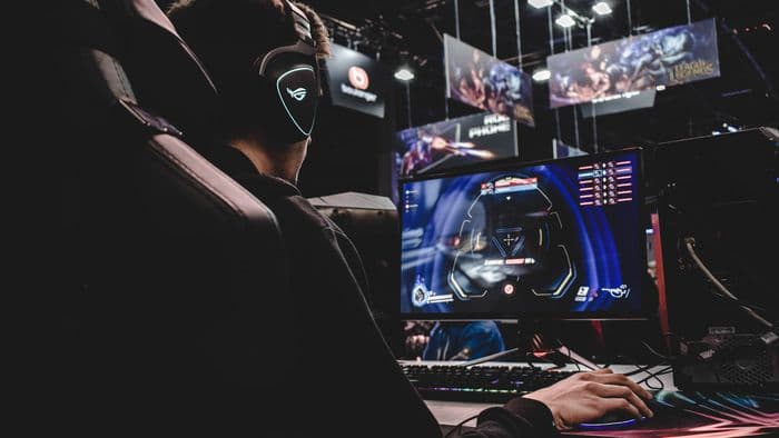 Do servidor à prancheta: Counter-Strike já exige gestão de clube de futebol