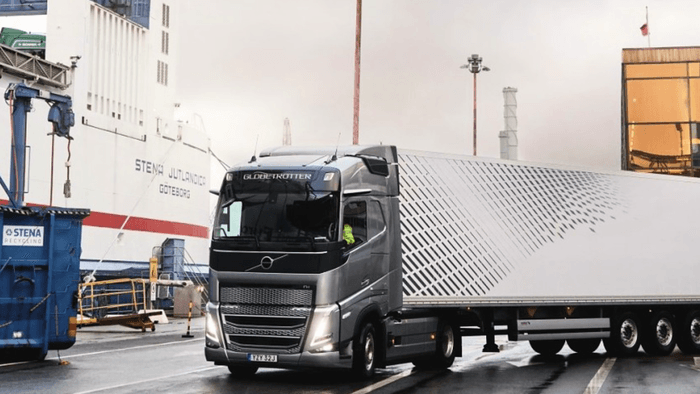 Volvo lança tecnologia de cerca virtual para limitar velocidade de caminhões
