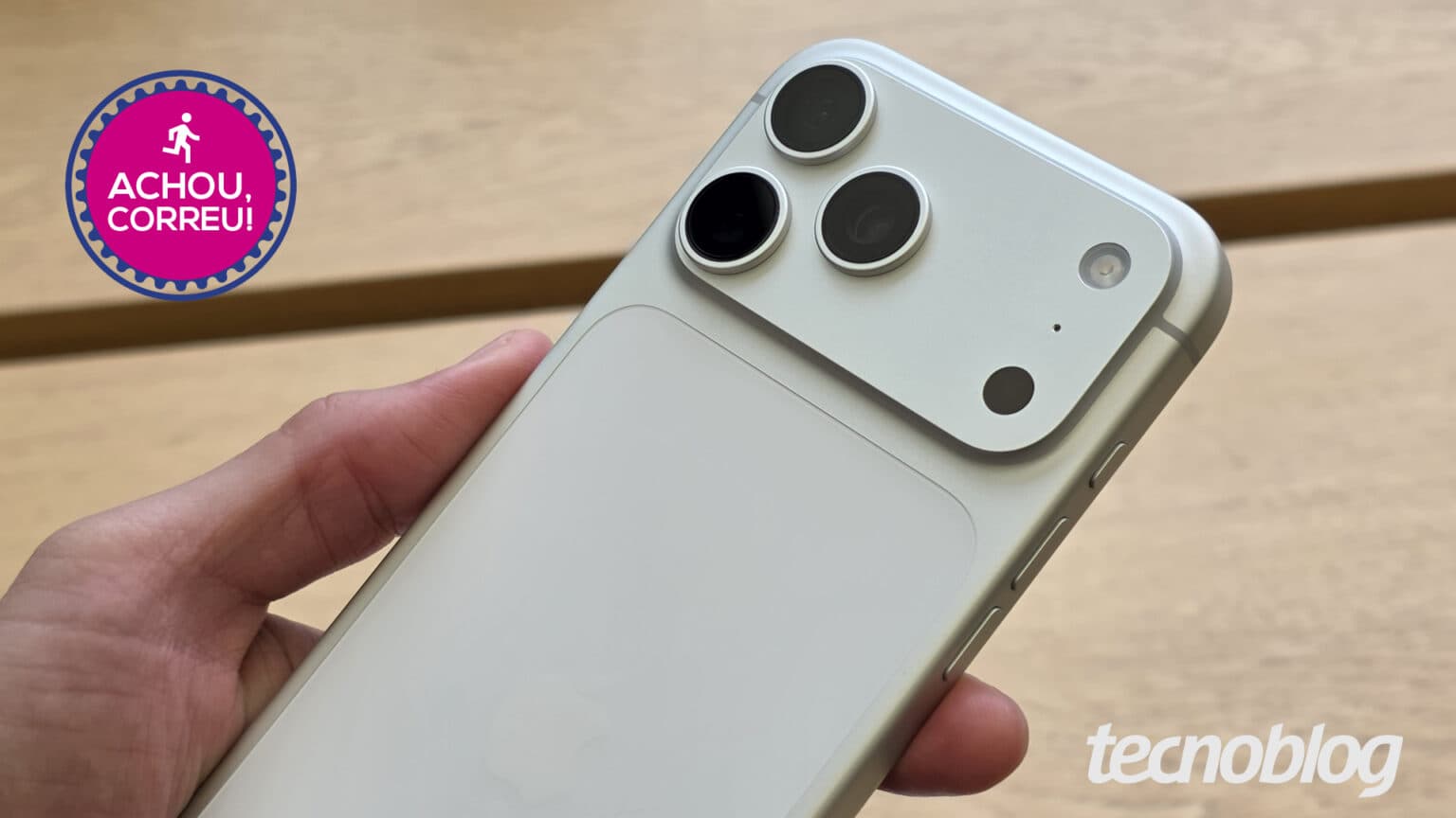 iPhone 17 Pro Max (1 TB) tem um dos menores preços do ano com cupom na Amazon