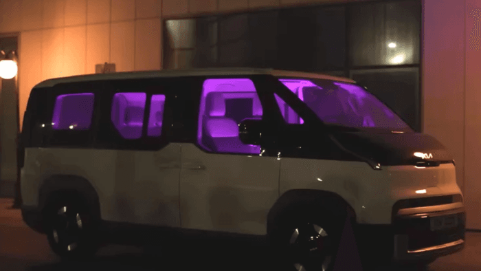 Hyundai e Kia vão usar “luz invisível” para limpar carros com passageiros dentro
