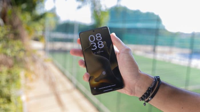 Fim da voz clonada: Android cria trava invisível contra golpes por IA