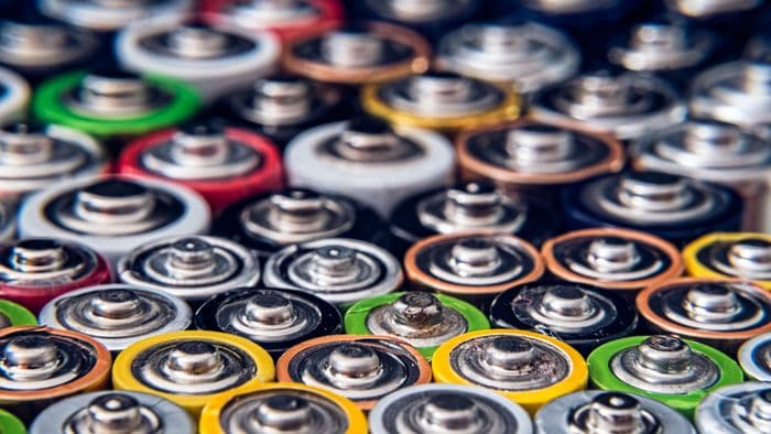 Pilhas podem ser recicladas? Veja como funciona o processo