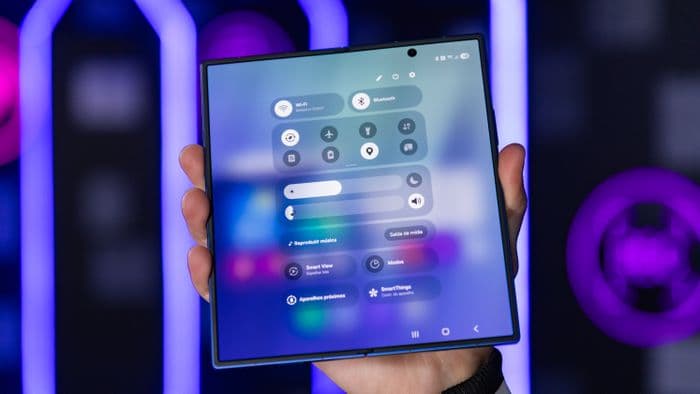 Galaxy Z Fold 8 pode trazer a tela mais nítida já vista em dobráveis da Samsung
