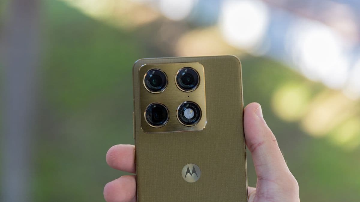 Com câmera melhor que iPhone, Motorola Signature está com menor preço histórico