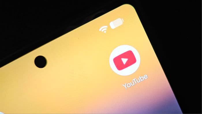 YouTube vai usar selo para classificar vídeos feitos por IA automaticamente