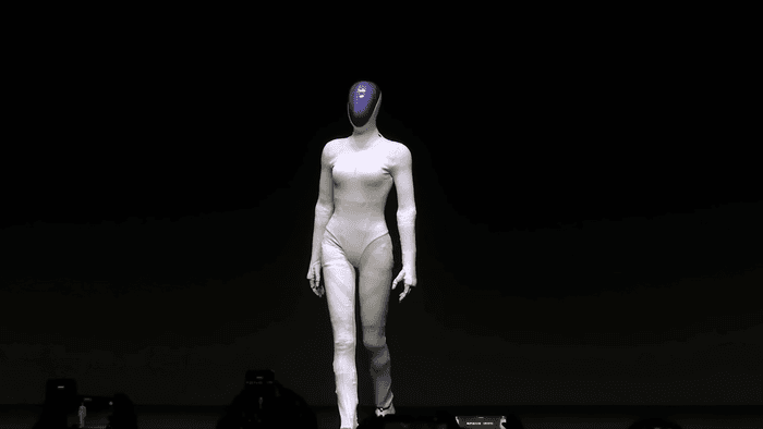 Chinesa começa produção massiva de robôs humanoides com feições femininas