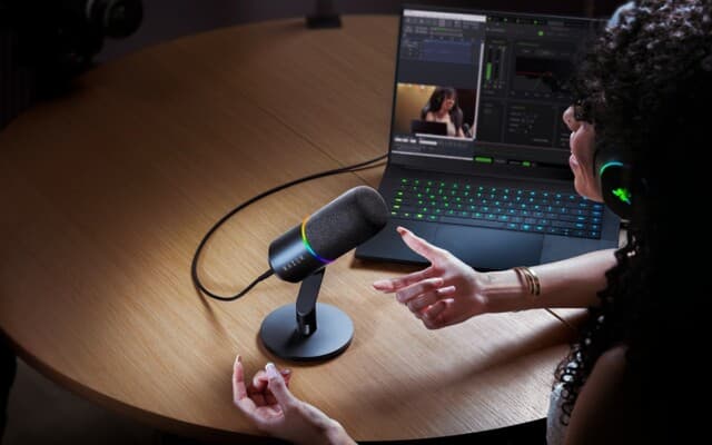 Razer lança microfone Seiren V3 Pro com gravação em 32-bit float e conexão USB-C e XLR