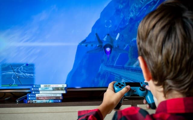 34% das mídias físicas do PS5 e 50% do Xbox Series X não funcionam sem downloads