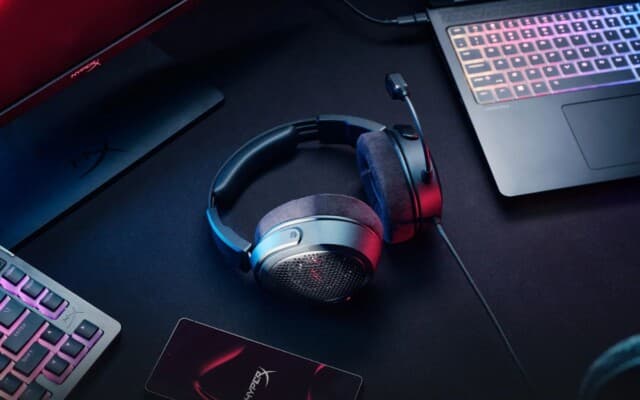 HyperX lança headset gamer open-back focado em quem busca áudio mais natural