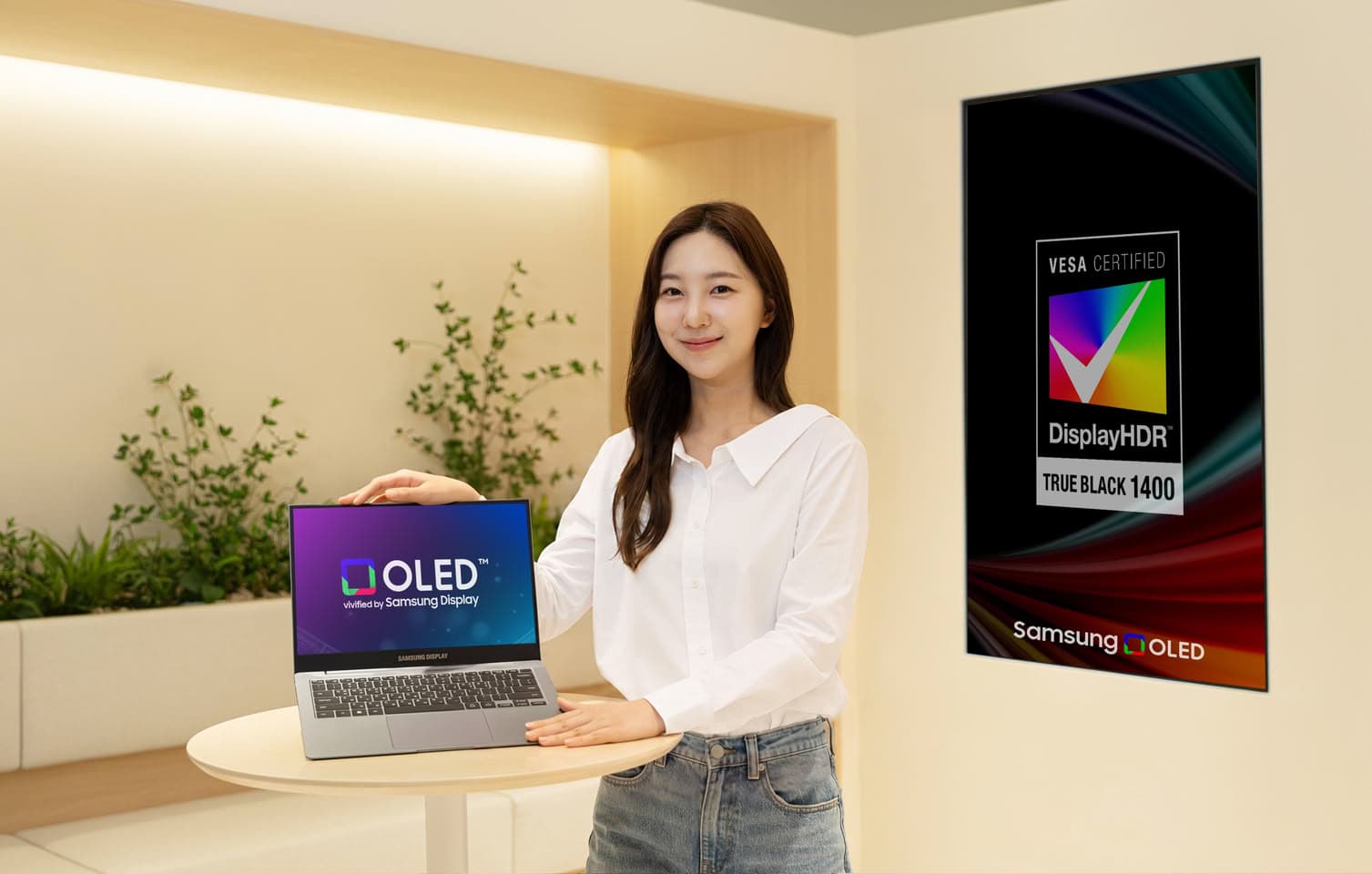 (PR) Samsung Display Sets a New Brightness Standard for Premium Laptops with VESA DisplayHDR True Black 1400 Tandem OLED