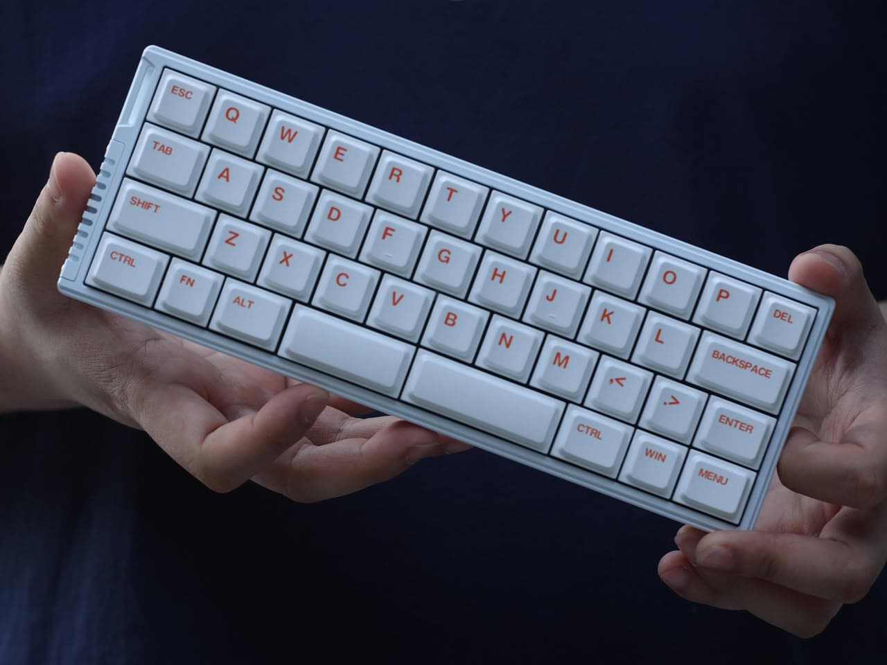 Chosfox Announces Init40 40% Wireless Mechanical Keyboard